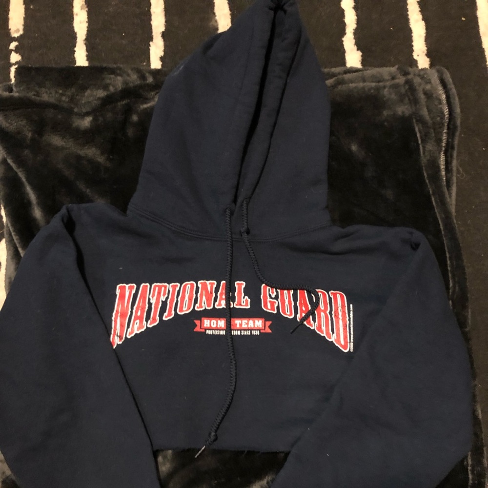 Cropped hoodie